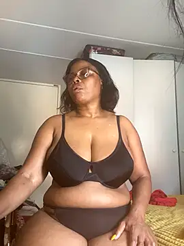 Nomthie online show from October 23, 1:21 pm