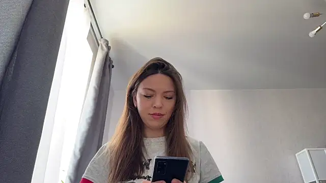 Snapshot of Victoria1Love chatting on February 20, 10:05 am Victoria1Love online show from February 20, 10:05 am