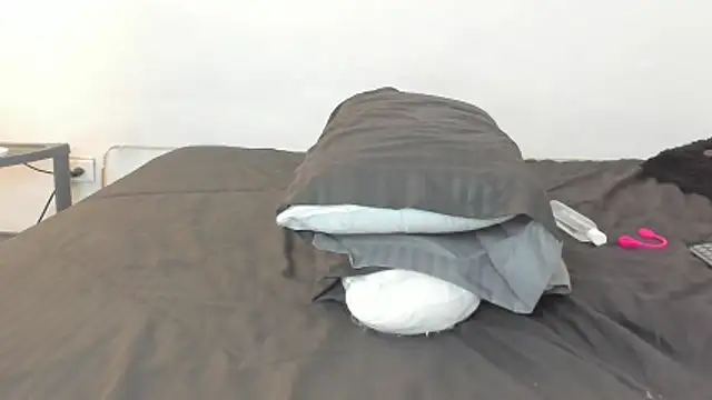 evanandsunny online show from December 8, 11:51 pm