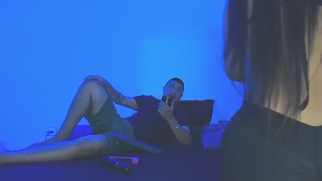 evanandsunny online show from September 29, 3:11 am