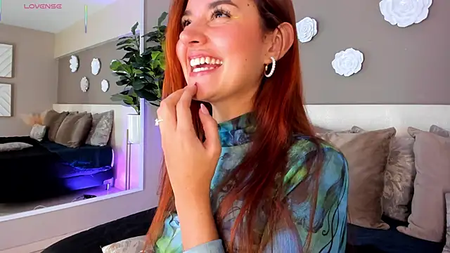 AylinMillerxs online show from September 9, 8:30 pm