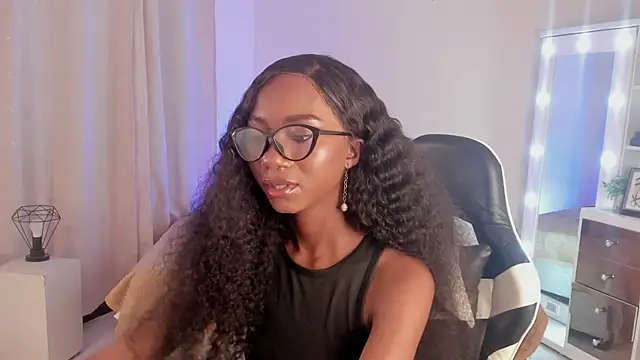 SavannahWildee online show from January 13, 8:48 pm