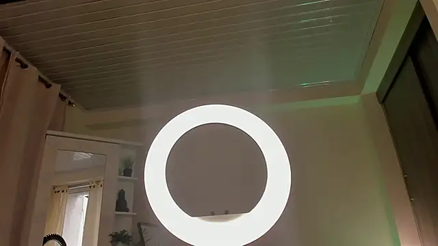 SavannahWildee online show from March 16, 2:44 pm