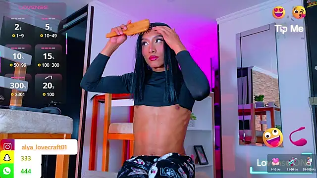 Snapshot of alya_lovecraft02 chatting on October 14, 7:20 am alya lovecraft02 online show from October 14, 7:20 am