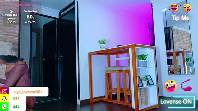 Snapshot of alya_lovecraft02 chatting on October 30, 9:55 am alya lovecraft02 online show from October 30, 9:55 am