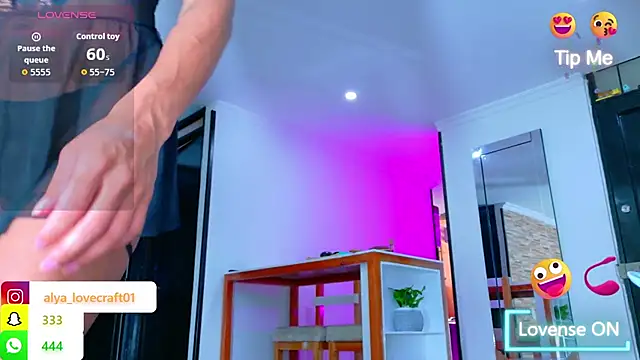 Snapshot of alya_lovecraft02 chatting on November 10, 3:00 pm alya lovecraft02 online show from November 10, 3:00 pm