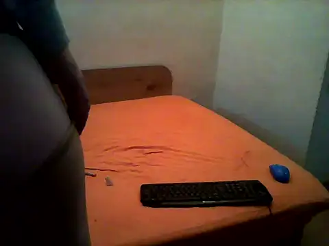 Snapshot of eblata04 chatting on December 6, 10:08 pm eblata04 online show from December 6, 10:08 pm