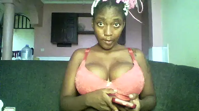 Snapshot of Sexxy_bre chatting on December 26, 2:05 pm Sexxy bre online show from December 26, 2:05 pm