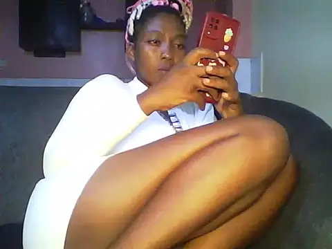 Snapshot of Sexxy_bre chatting on January 4, 11:48 pm Sexxy bre online show from January 4, 11:48 pm