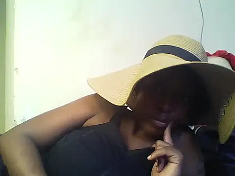 Snapshot of Sexxy_bre chatting on January 28, 10:34 am Sexxy bre online show from January 28, 10:34 am