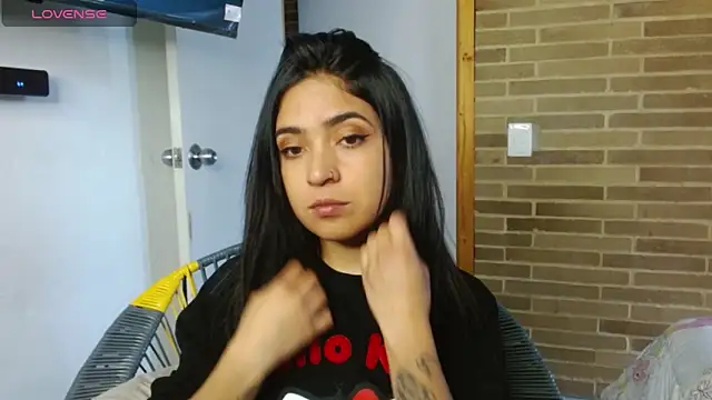 helenacyruss online show from November 14, 6:50 pm