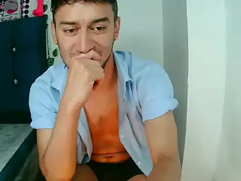 Kevin Torres online show from December 14, 9:13 pm