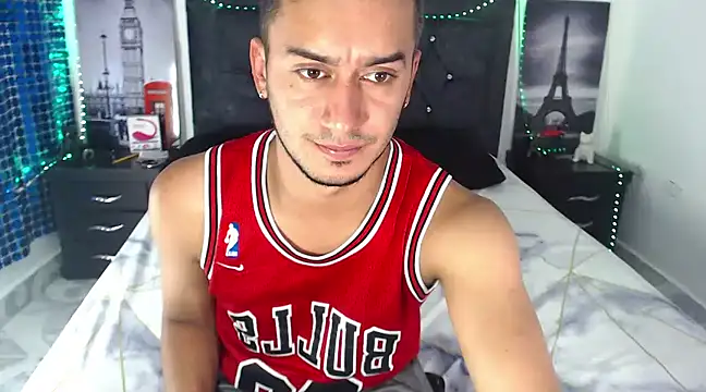 Kevin Torres online show from February 23, 8:00 pm