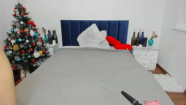 Snapshot of Moon__Eclipse chatting on January 6, 8:57 am Moon Eclipse online show from January 6, 8:57 am