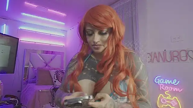 Snapshot of angelacianuro_ chatting on February 11, 4:33 am angelacianuro online show from February 11, 4:33 am