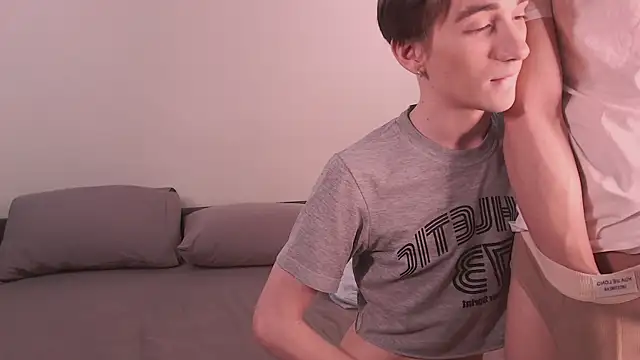 EliotMarks online show from December 18, 6:14 pm