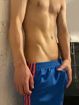 Mrtzz  online show from February 12, 8:40 pm