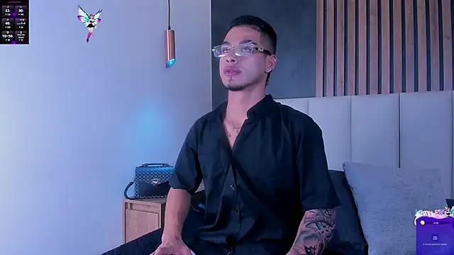 Snapshot of Ken-boy_ chatting on January 22, 2:48 am Ken-boy online show from January 22, 2:48 am