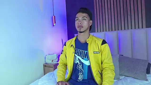 Snapshot of Ken-boy_ chatting on January 31, 2:48 am Ken-boy online show from January 31, 2:48 am