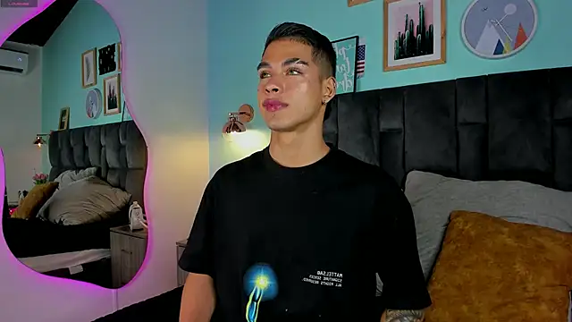 Snapshot of Ken-boy_ chatting on February 19, 2:33 am Ken-boy online show from February 19, 2:33 am