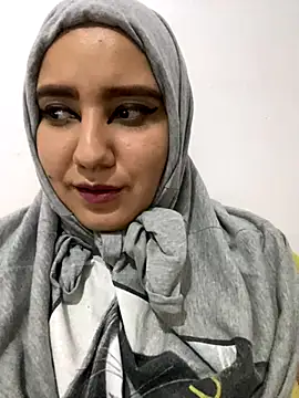 hannahayat online show from December 8, 10:03 pm