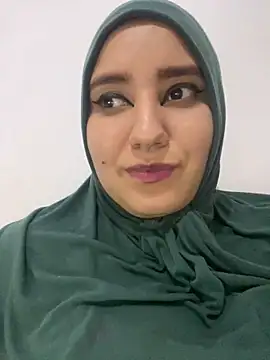 hannahayat online show from December 13, 5:10 pm