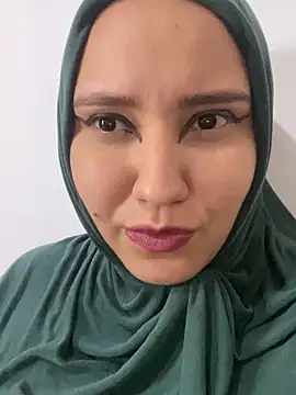 hannahayat online show from January 31, 3:44 pm