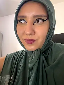 hannahayat online show from November 13, 2:38 pm