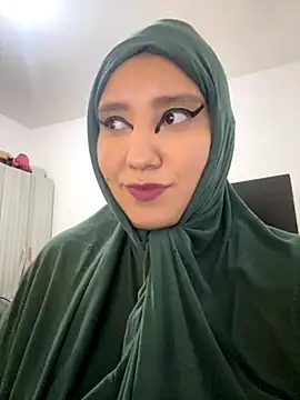 hannahayat online show from November 14, 8:51 pm