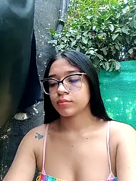 -VICKKY online show from January 27, 1:41 pm