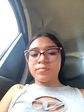 -VICKKY online show from January 30, 7:48 pm