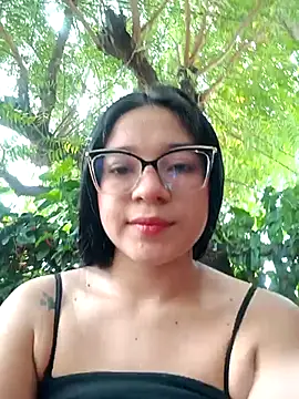 -VICKKY online show from March 21, 7:24 pm