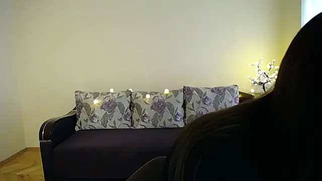 Pretty shy online show from January 11, 9:15 am