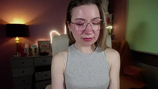 Mia Tasty online show from February 28, 10:52 am