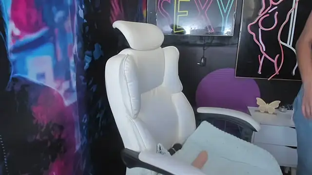 Snapshot of ImCrazzy chatting on January 29, 9:28 pm ImCrazzy online show from January 29, 9:28 pm