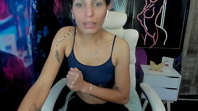 Snapshot of ImCrazzy chatting on February 4, 1:38 pm ImCrazzy online show from February 4, 1:38 pm