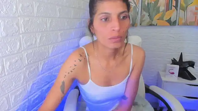 Snapshot of ImCrazzy chatting on February 13, 4:39 pm ImCrazzy online show from February 13, 4:39 pm