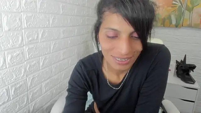 Snapshot of ImCrazzy chatting on February 19, 7:48 pm ImCrazzy online show from February 19, 7:48 pm