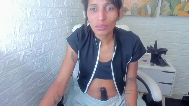 Snapshot of ImCrazzy chatting on February 26, 5:39 pm ImCrazzy online show from February 26, 5:39 pm