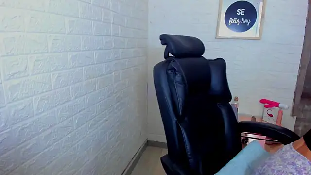 Snapshot of ImCrazzy chatting on September 26, 2:43 pm ImCrazzy online show from September 26, 2:43 pm