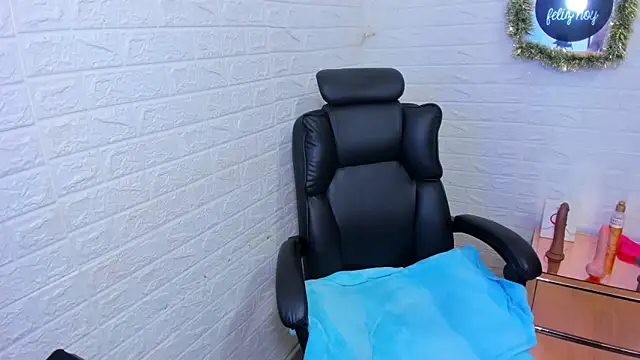 Snapshot of ImCrazzy chatting on November 28, 2:20 pm ImCrazzy online show from November 28, 2:20 pm