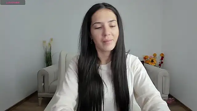 Emmapmg online show from December 17, 10:23 am