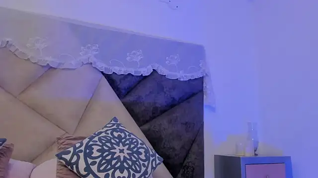 BonnieCute  online show from September 19, 12:23 am