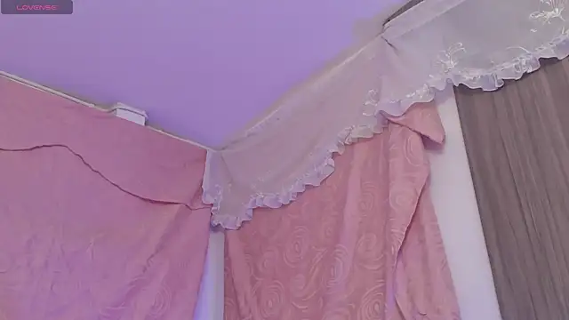 BonnieCute  online show from September 21, 11:50 pm