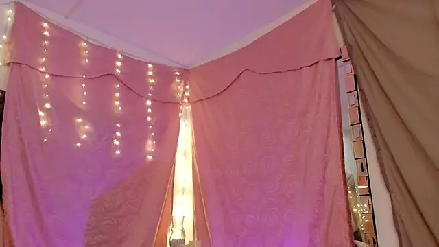 BonnieCute  online show from November 8, 1:06 am