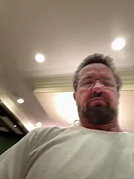 sluttydylan online show from September 9, 2:44 am