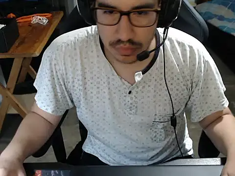 thealfawolf01 online show from December 19, 2:23 am