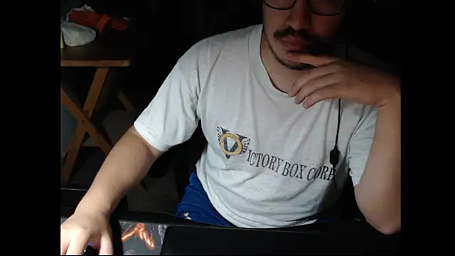 thealfawolf01 online show from January 2, 8:28 am