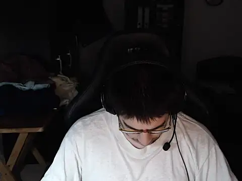 thealfawolf01 online show from January 4, 11:27 pm