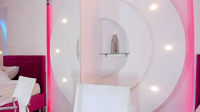 LiaTink online show from December 5, 11:49 am